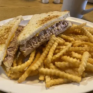 Tuna melt