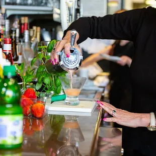 Manhattan Deli Bar &amp; Grille