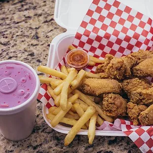 Wingdings &amp; Fries Lunch Special