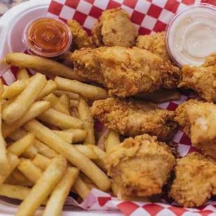 Boneless Chicken Bites &amp; Fries Lunch Special