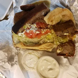 Gyro on Pita - Gyro Sandwich - Pic 2