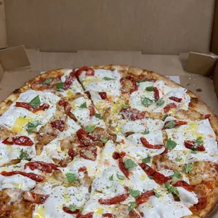 Chicken Bella pizza