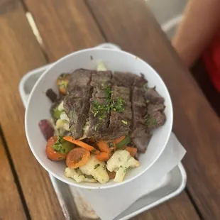 Quinoa veggie steak bowl