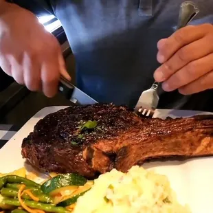 Tomahawk Steak