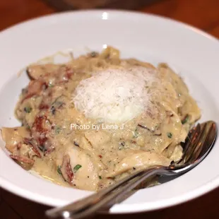 Carbonara ($20) - tagliatelle, pancetta, trumpet mushroom, egg