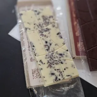 White chocolate with nibs