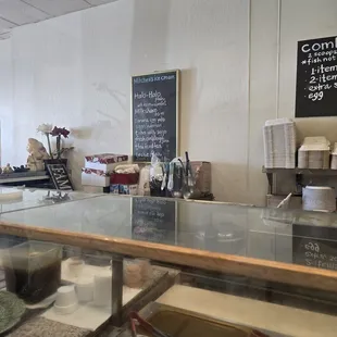 sushi and sashimi, interior