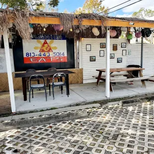 Manila Eats outdoor patio