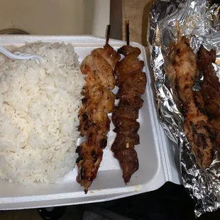 2 item combo (rice with BBQ pork and BBQ chicken) on 2022/01/18