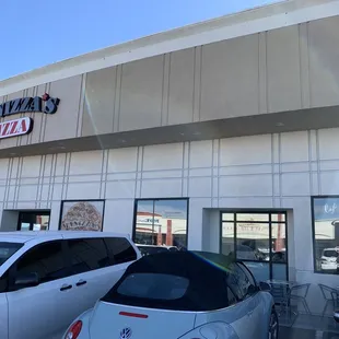 Manizza's Pizza store front, next to Rosallie's