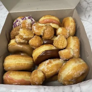 food, donuts, dough desserts