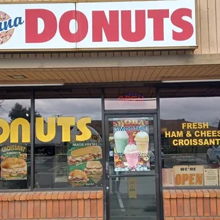 Front Donut Shop Entrance
