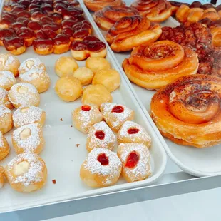 sweet cream cheese and raspberry donut holes