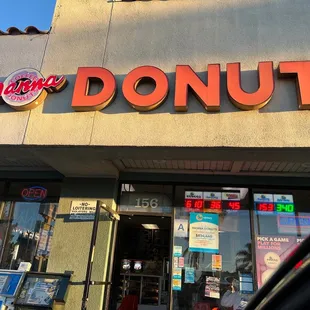 the front of a donut shop