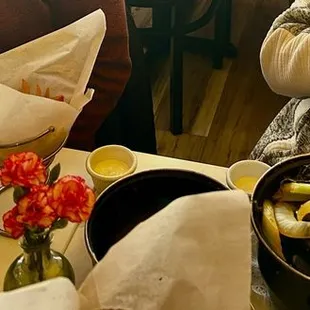 1 Kilo of Hawaiian Mussels Pot 1 Kilo of English Mussels Pot