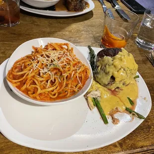 Fillet Oscar style and the spicy linguine.