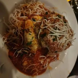 Spaghetti Pormodoro with side meatball