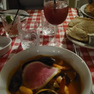Linguine Frutti di Mare*