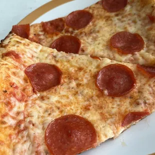 Pepperoni pizza