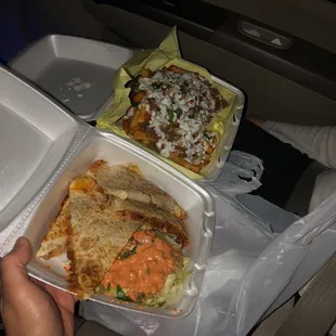 o takeout containers of food
