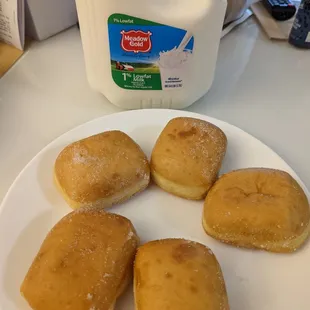 the small size of the malasadas... where is the granulated sugar?  It wasn&apos;t left in the brown plain package, but sweated I guess.  7.5.22