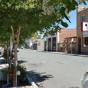 Outdoor, plenty of free street parking.