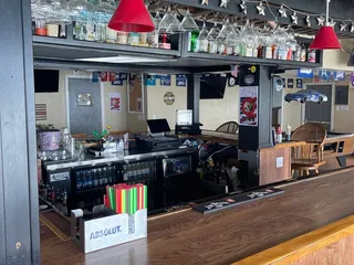 Light House Sports Bar and Island Pizza