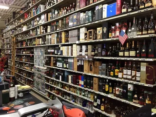 Zetouna Liquor Fine Wine & Cigars
