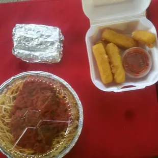 Freebies from Manny&apos;s for delivering late.