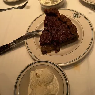 Pecan Pie (Fall and Winter only)