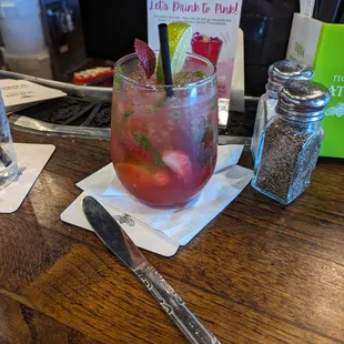 Strawberry mojito, very good.