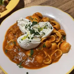 Gluten-free pasta with sausage and Barada