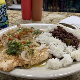 Pechuga de pollo, arroz, y habichuelas!!!