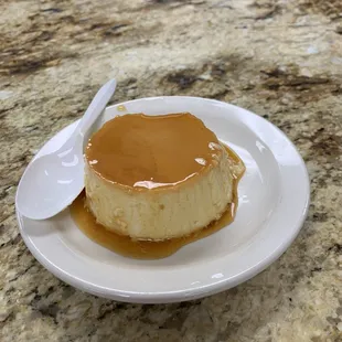 The best homemade flan I&apos;ve ever had