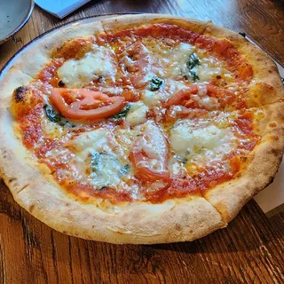 Main Street Margherita Pizza