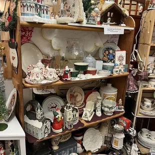 Great Christmas pieces to enhance your space.