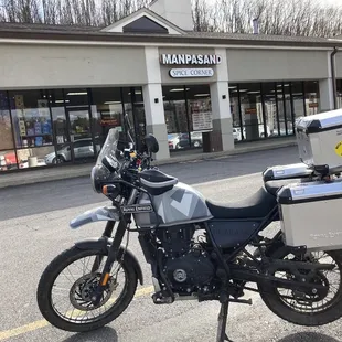 Great parking spot right out front ...