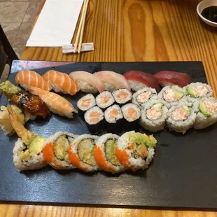 Sushi combo b