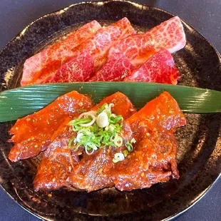 SUMO-PLATTE（Kobe Boneless Short Rib "Tokujo Kalbi" / Prime Hanger Steak "Sagari"
Kobe Chuck Flap "Zabuton" / Prime Miso Skirt Steak "Haram）