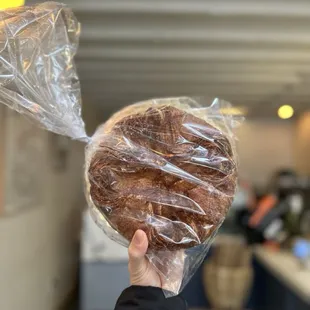 XL Kouign Amann | IG: xstina.eats