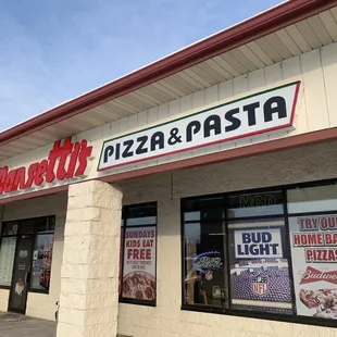 Mansetti's Pizza &amp; Pasta - Ham Lake - Exterior Front