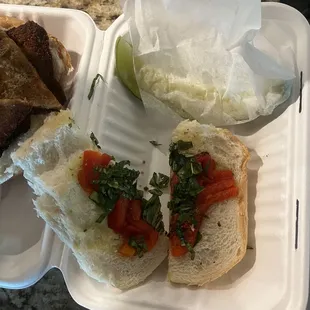 Ordered extra roasted peppers : no extra roasted peppers :(