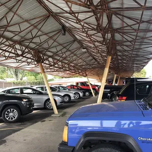 Uses to be an old drive up car hop place. Parking still there