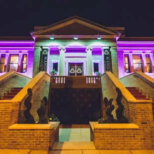 steps leading up to the front door