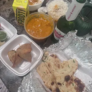 Chicken Tikka Masala Vegetable Samosa and Garlic Naan