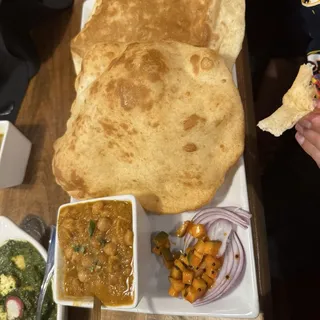 Chana Bhatura