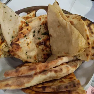 Plain Naan/ Butter naan