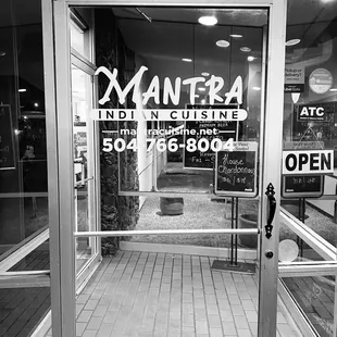 Between two motels I-10 service road reveals Portal to GREAT food #Nola_Haiku   #Mantra #IndianFood #EatLocal #NolaEats #GoodEats