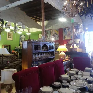 Amazing things in here