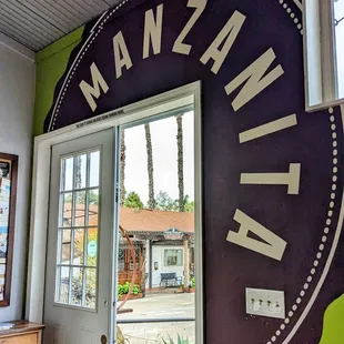 sushi and sashimi, interior